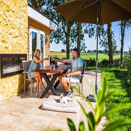 Semesterbostad Luxurious With Outdoor Sauna Bemelen