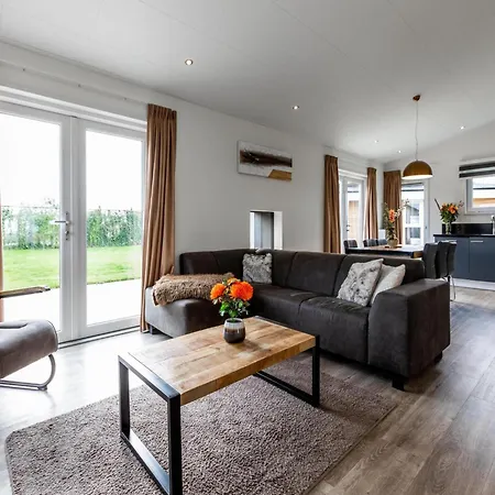 Schaelsbergerbosch - Fireplace & Sauna Ferienhaus *